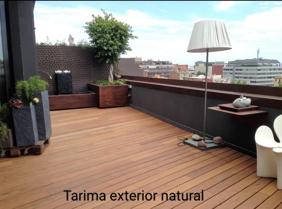 Tarima exterior en terraza en El Prat de Llobregat